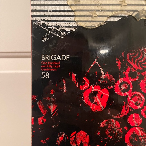 Men’s snowboard 158 - Picture 3 of 3